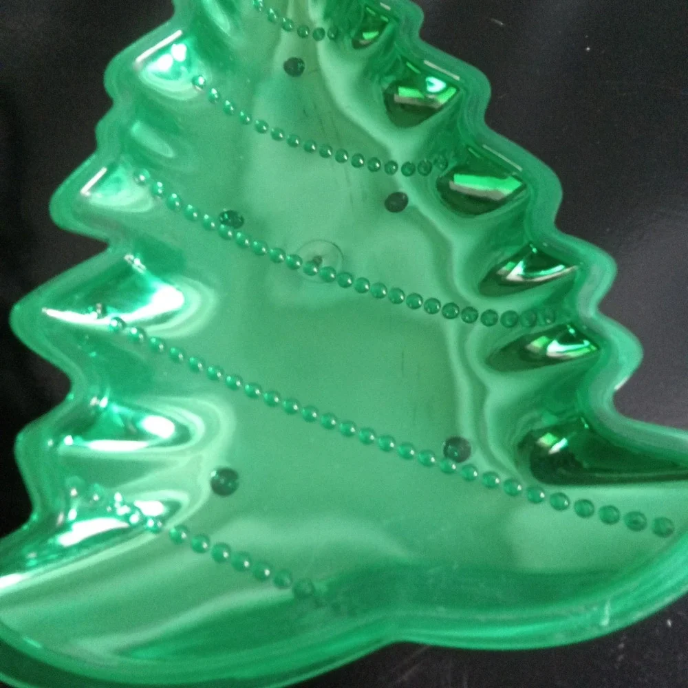 Greenbrier International Green Christmas Tree Serving Trays Set of 2 259783